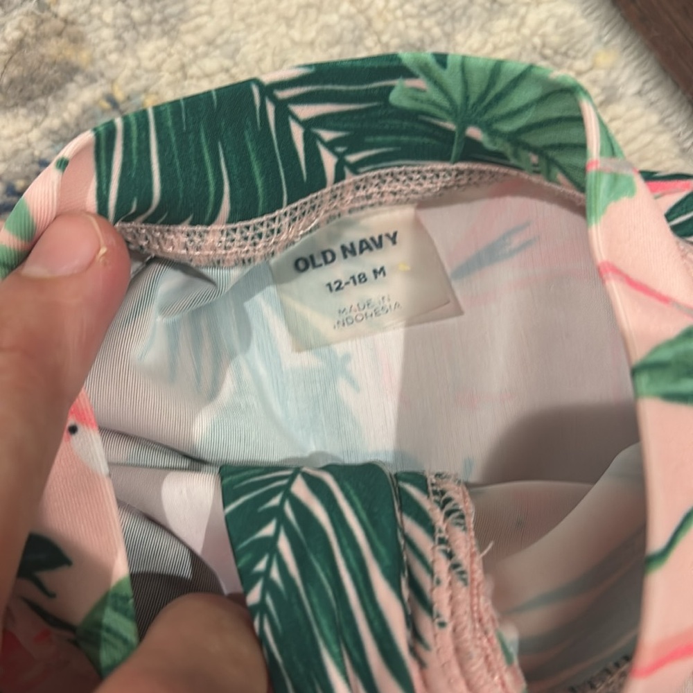 FOUR Old Navy swimsuits - Picture 6 of 8